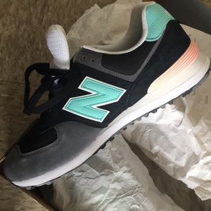 SOLD OFFLINE Authentic NB Claasics